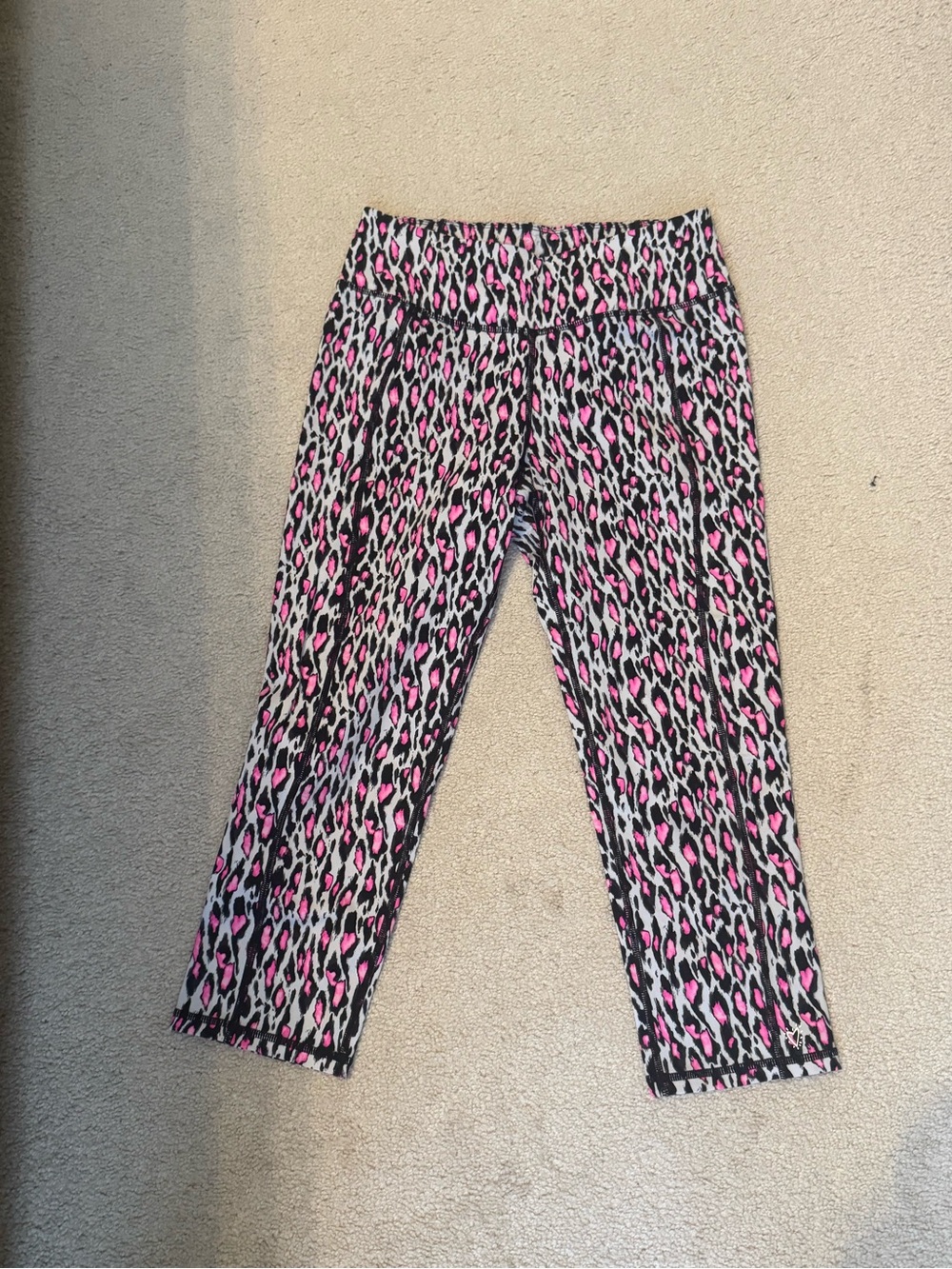 Betsey Johnson capri leggings